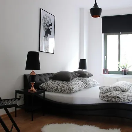 Leon Apartment *