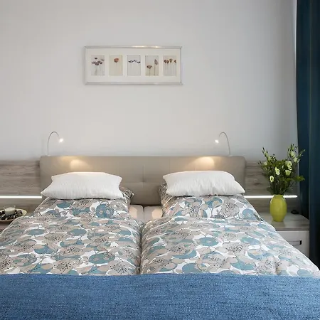 Leon Apartment